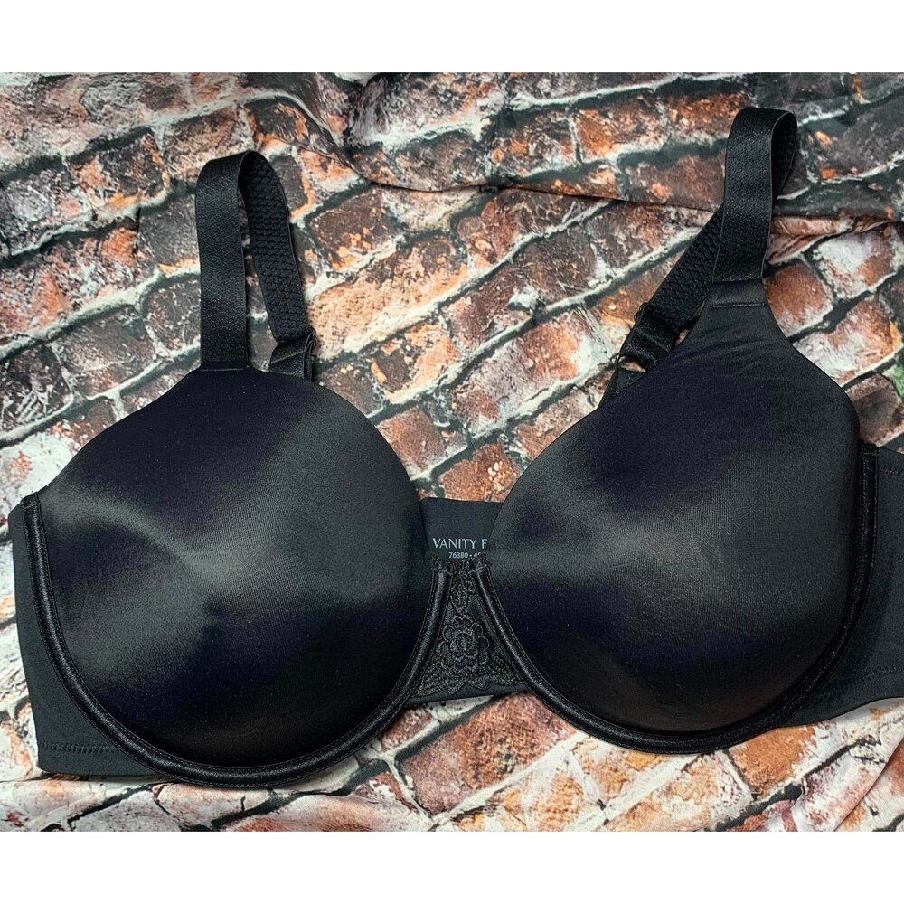 NWOT 40DD Black Satin Bra Lined Underwire Smooth for Tee Shirts Satin NEW